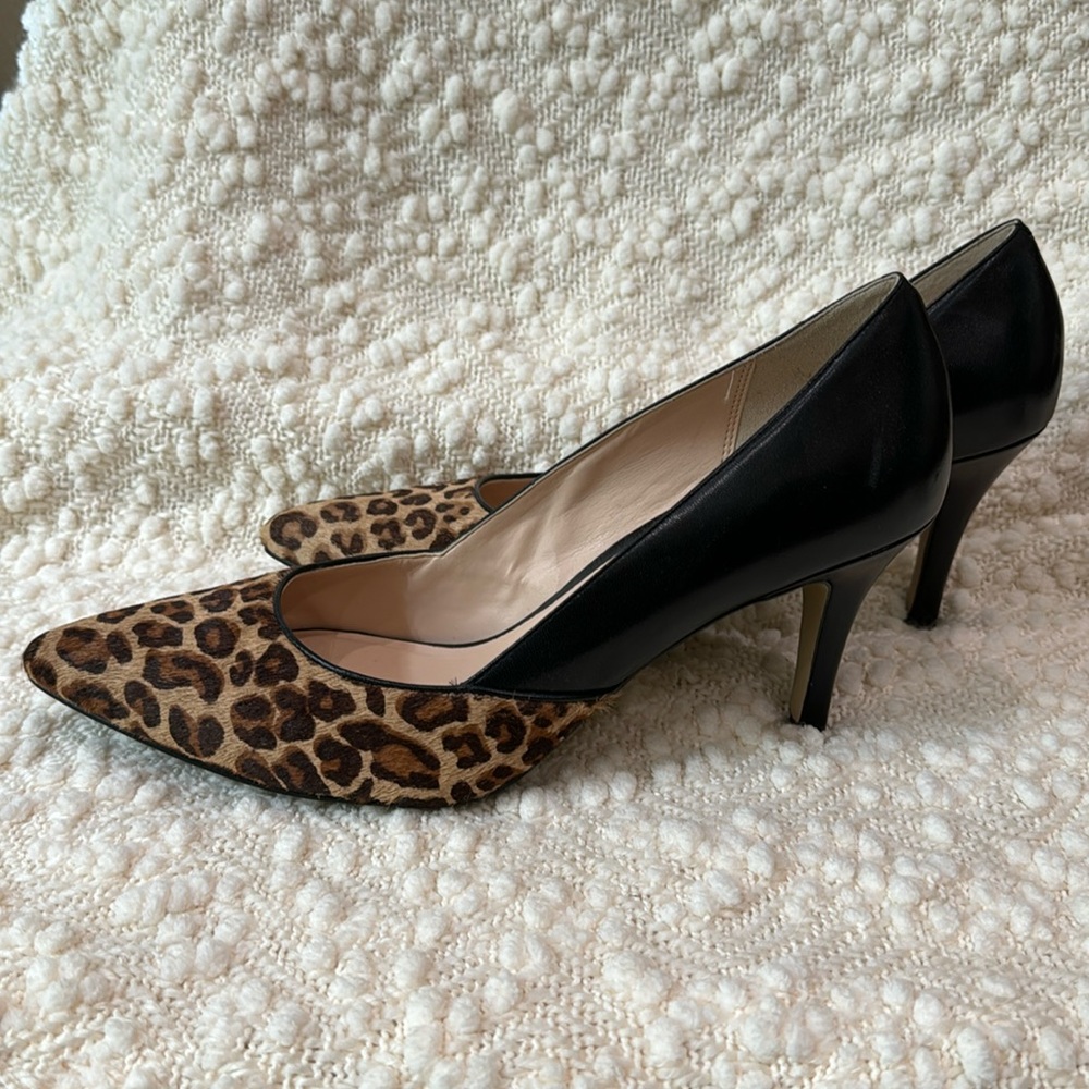 Size 11 Cole Haan pump. Black back half and a hair leopard print on the front.